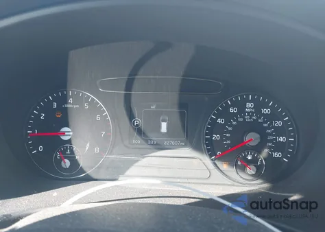 2016 Kia Sorento 2.4L Lx z USA, uszkodzony, nr VIN 5XYPGDA36GG037651